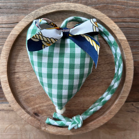 Deko-Herz grasgrün kariert