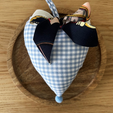 Deko-Herz gross hellblau kariert