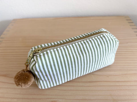 Mini-Necessaire hellgrün/weiss