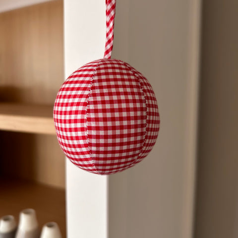 Weihnachtskugel rot