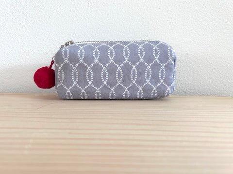 Mini-Necessaire grau gemustert
