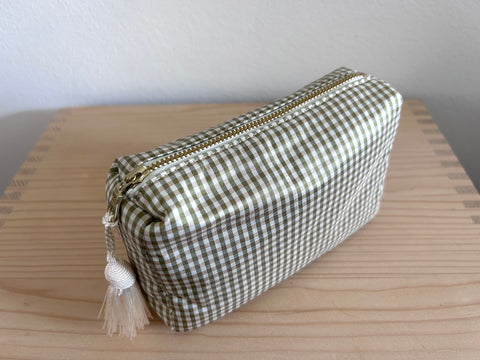 Necessaire Seide grün/beige/ecru