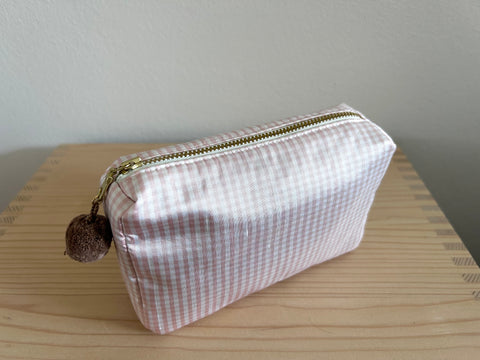 Necessaire Seide rosa/weiss