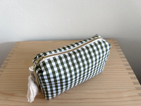 Necessaire Oliv/weiss