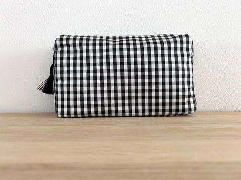 Necessaire Seide schwarz/weiss
