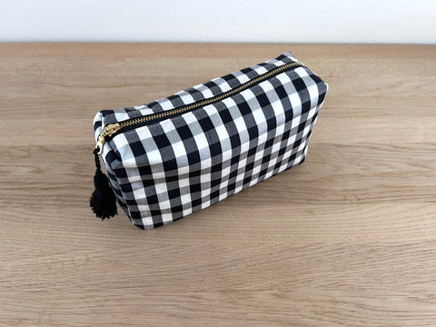 Necessaire Seide schwarz/weiss