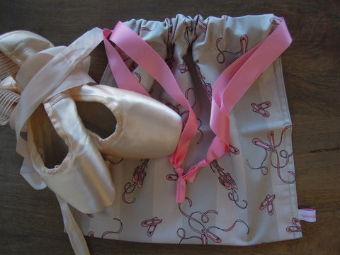 Schuhsack Ballet, Sujet point shoes